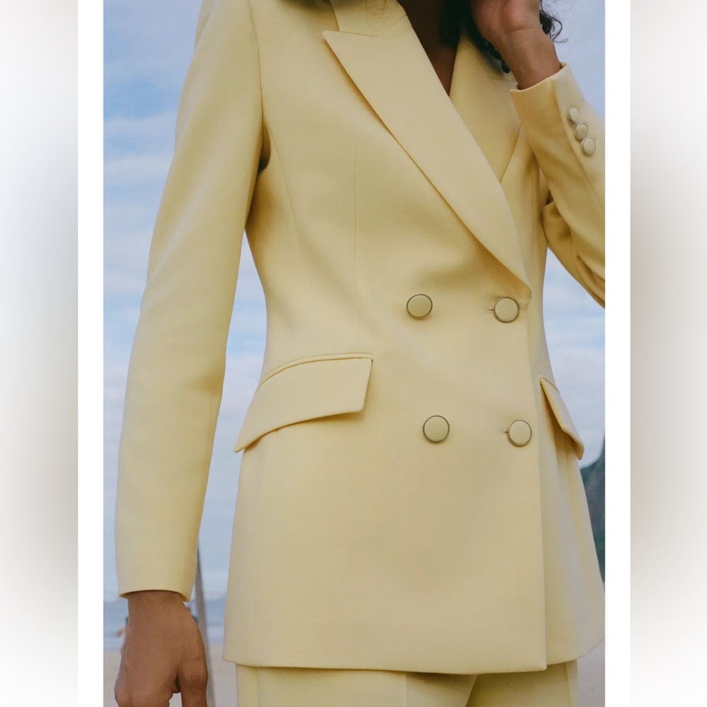 Zara DOUBLE BREASTED SHOULDER PAD BLAZER
